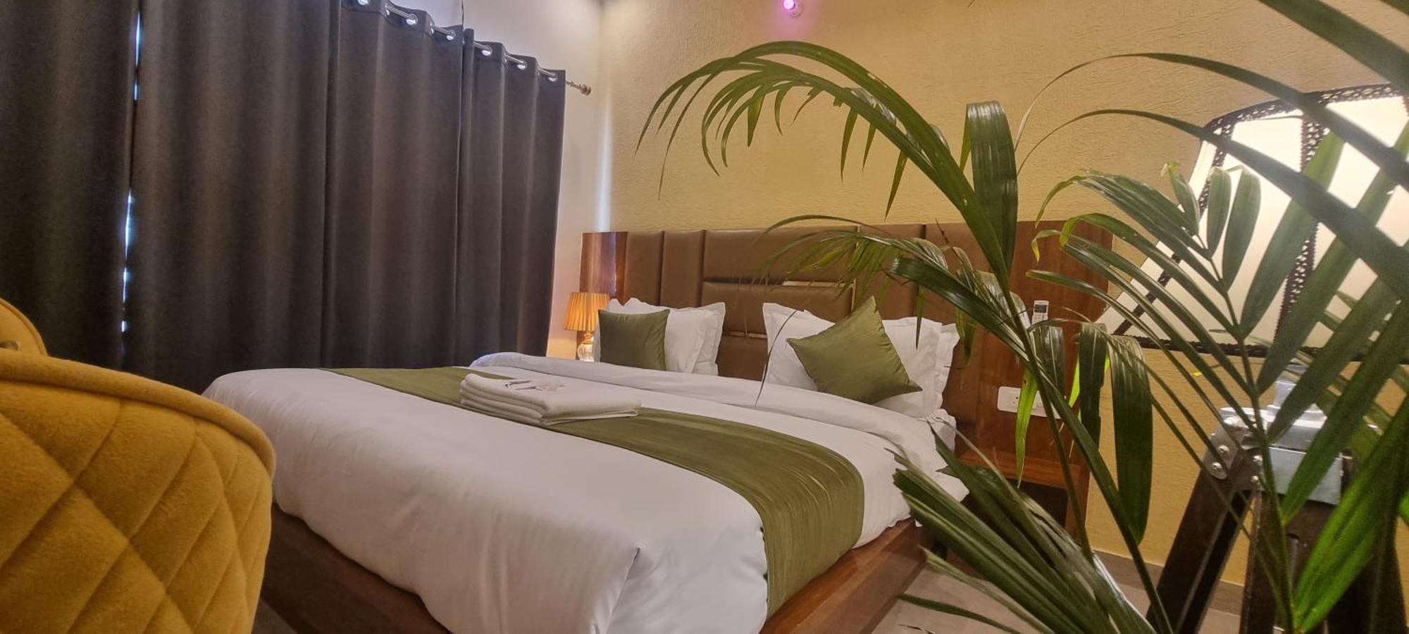 Hotel Around Stays-house Of Tourists