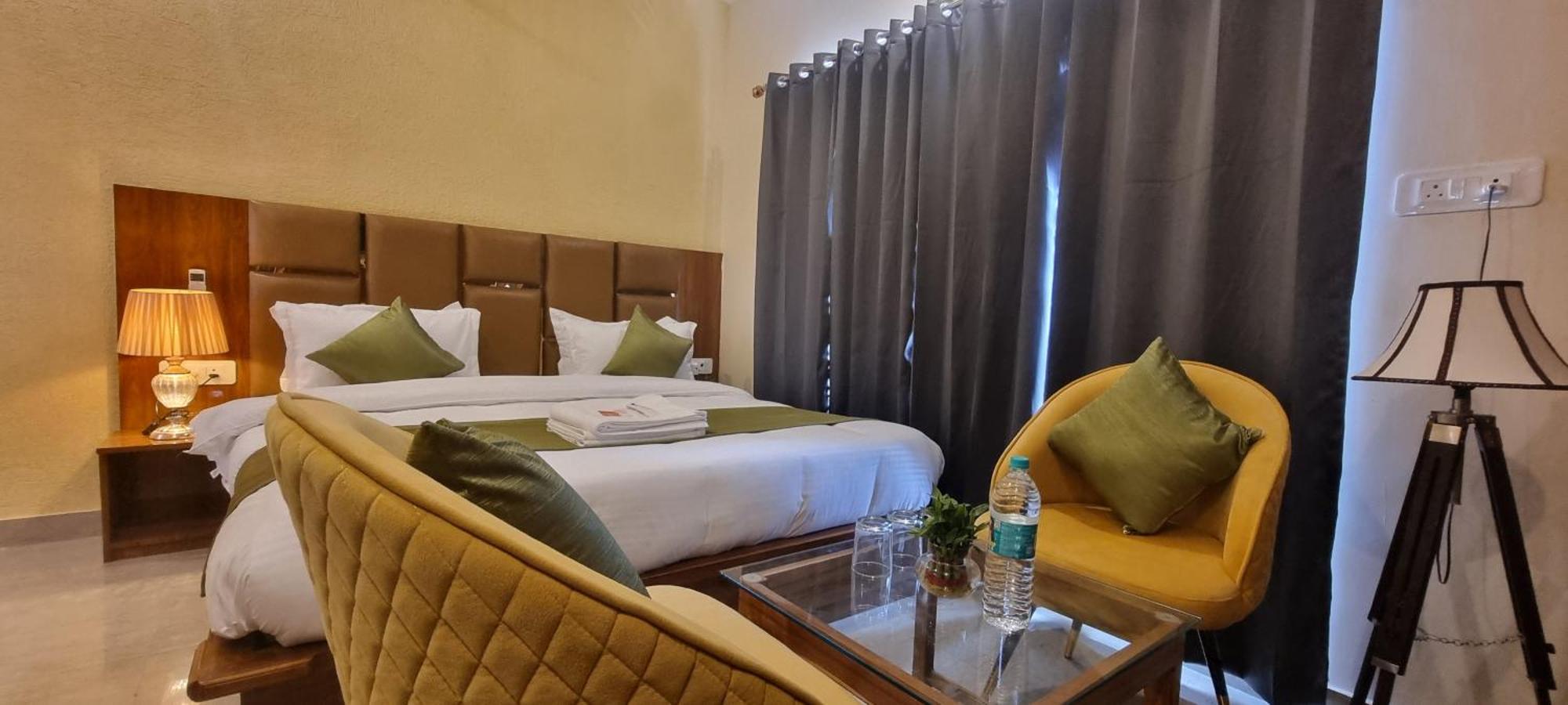 Hotel Around Stays-house Of Tourists 3*