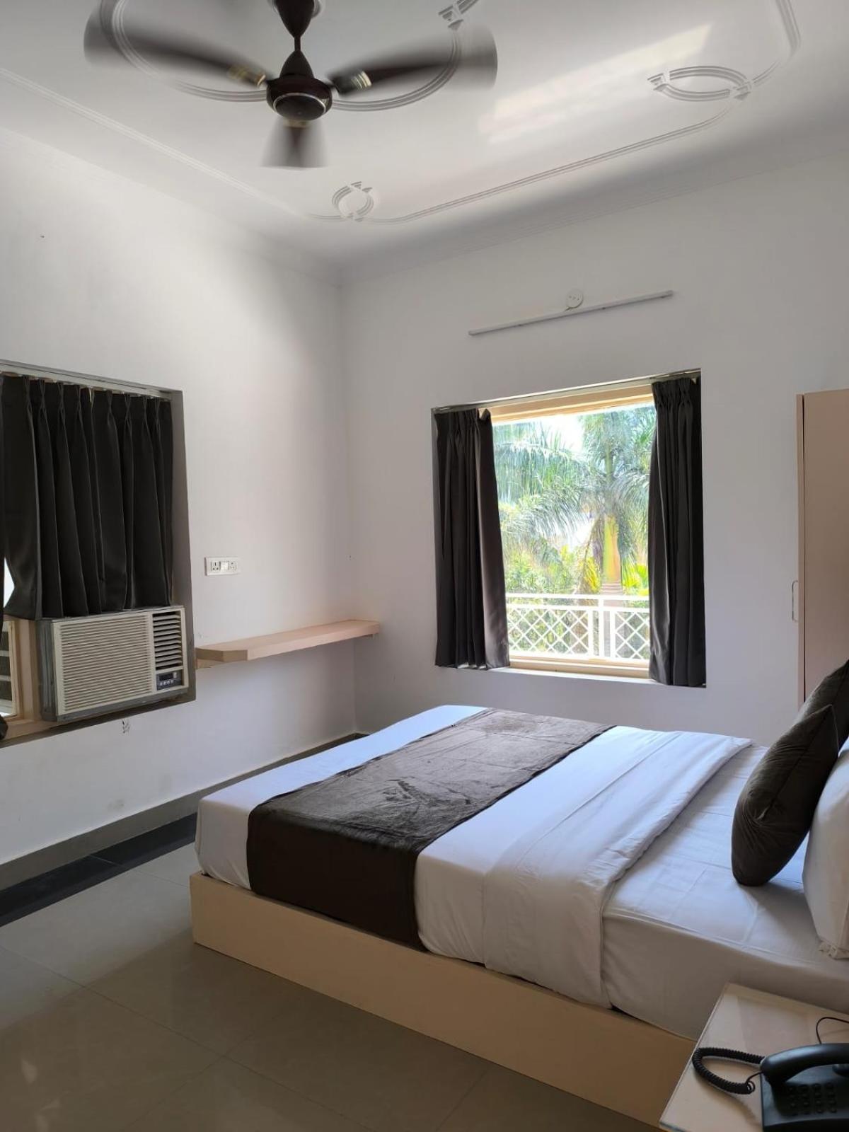 Shridhar Reesort Hotel Rishikesh