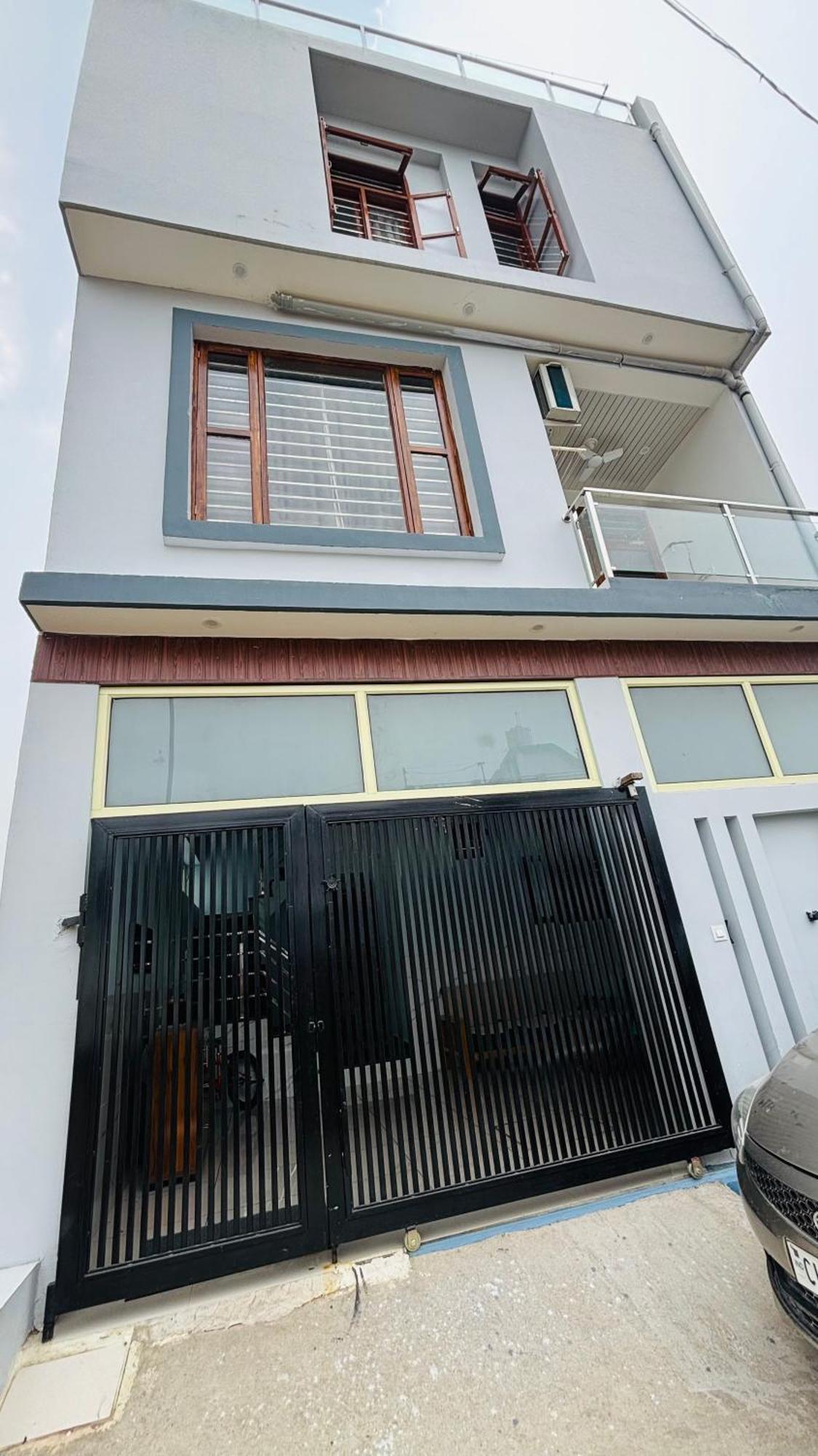 Apartment Diya *