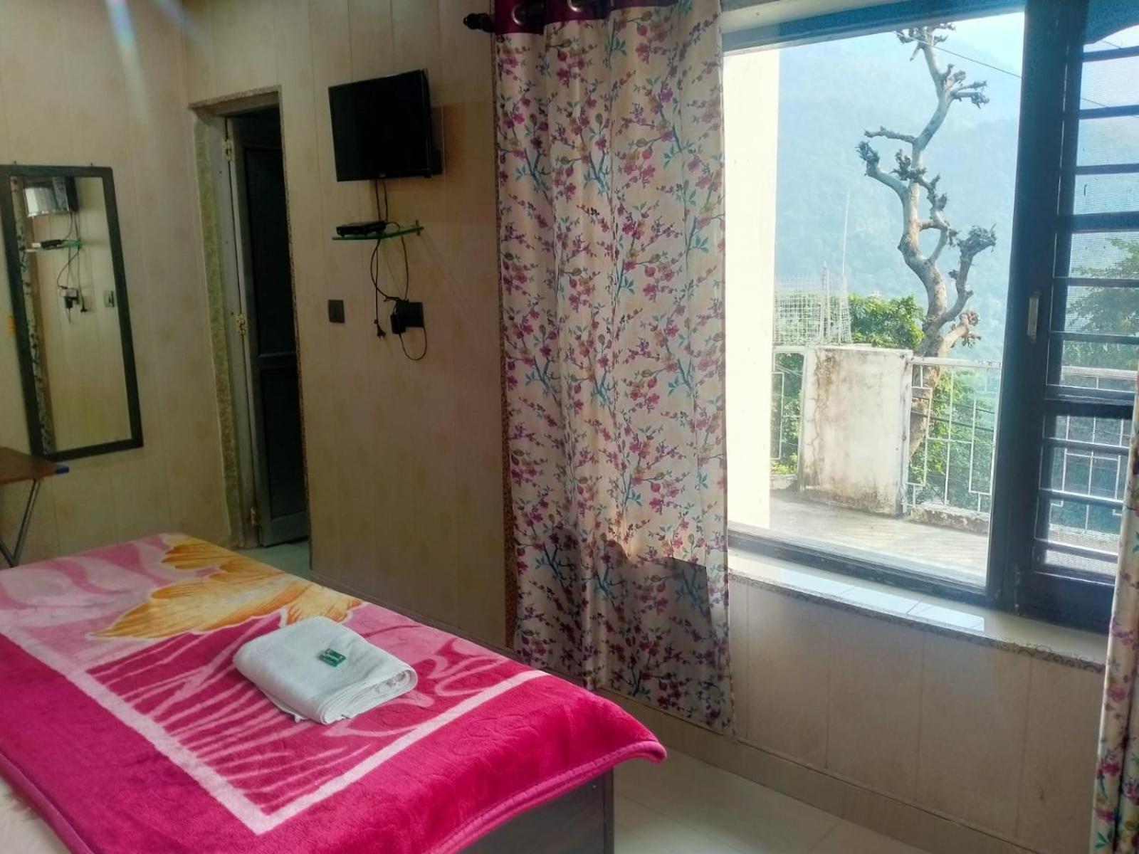 Mount Valley Mama Rishikesh