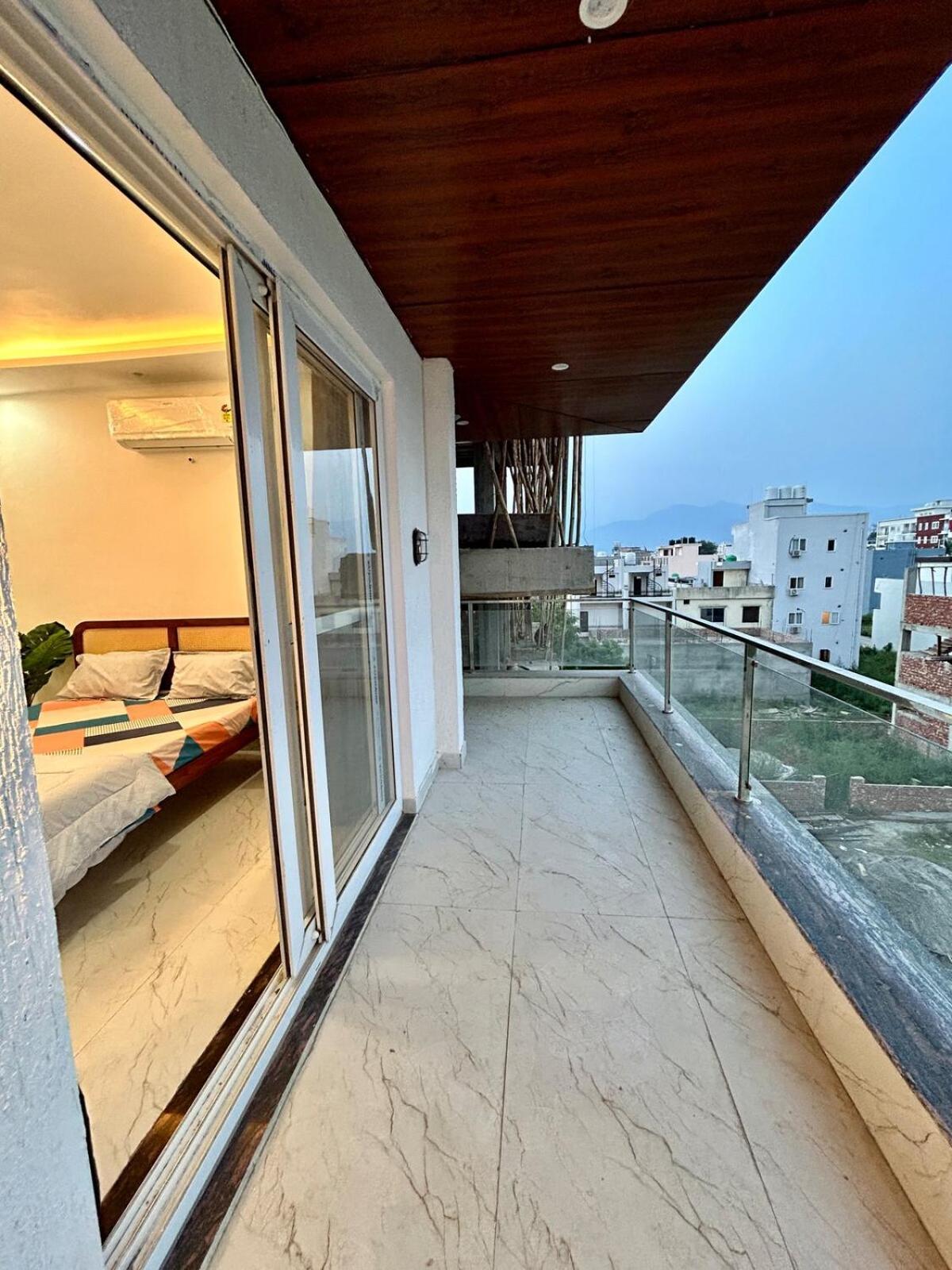 Moksha A Luxury 2bhk With Ganga View Rishikesh