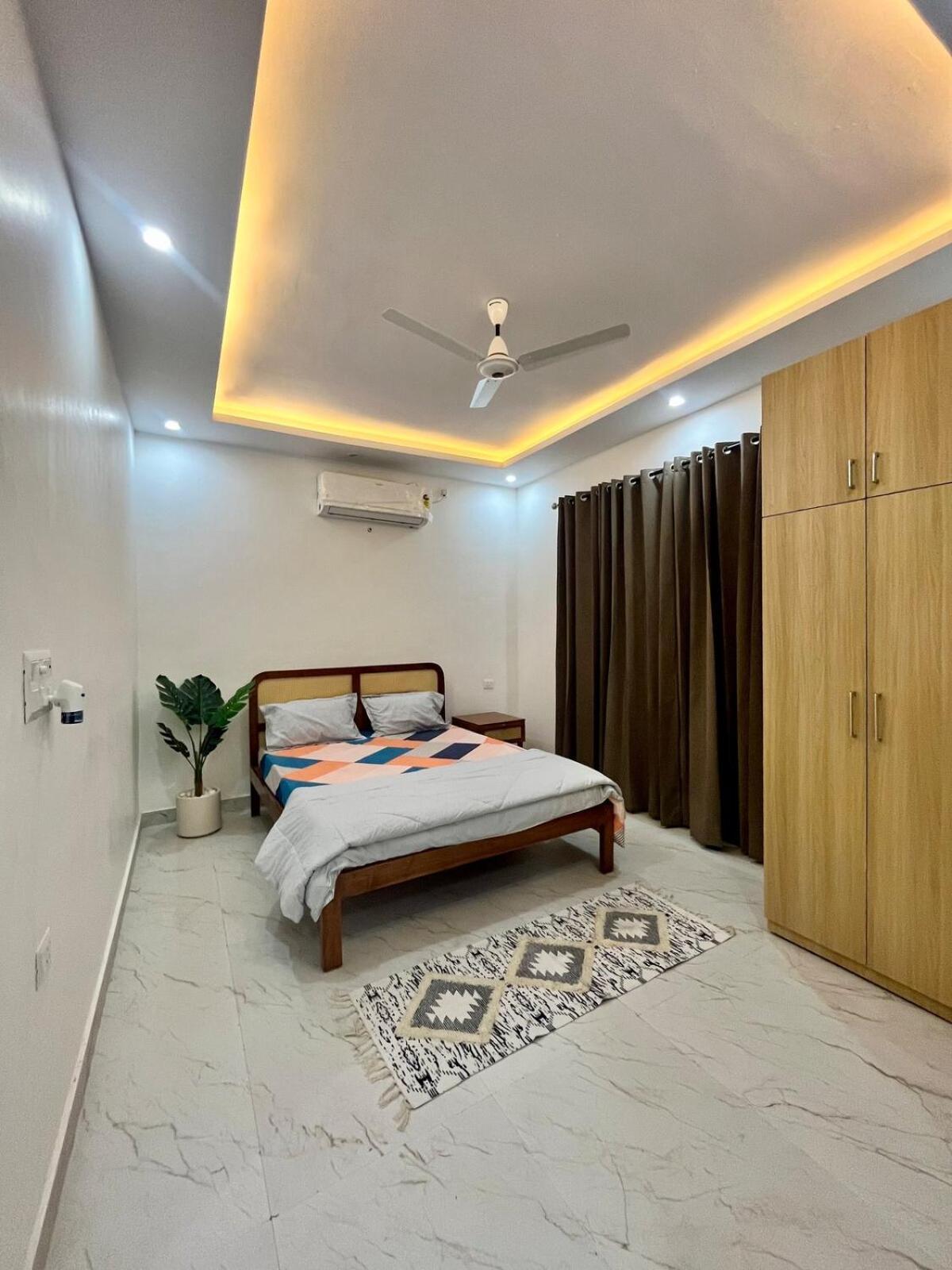 Moksha A Luxury 2bhk With Ganga View *