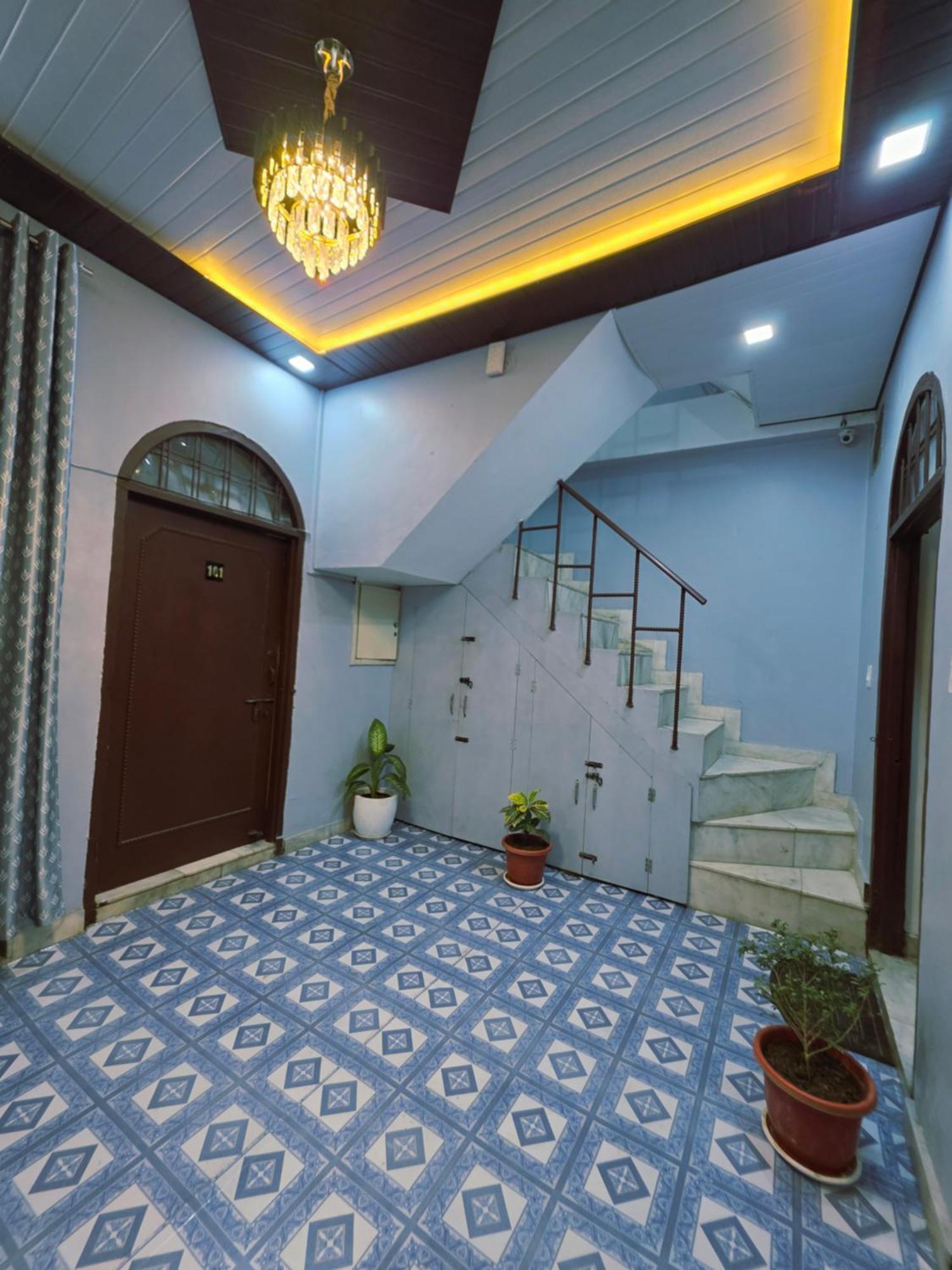 Hotel Tripta Ganga