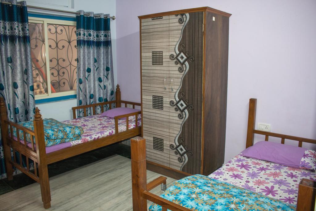 Hotel Hotel Golden Crown Laxman Jhula 2*