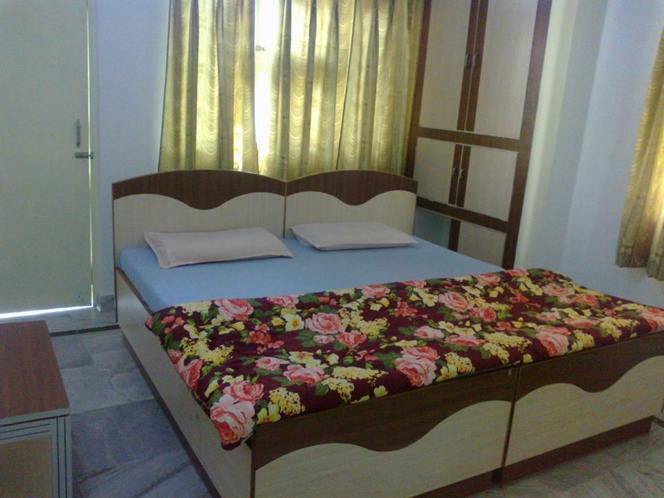 Hari Palace Guest house Rishikesh