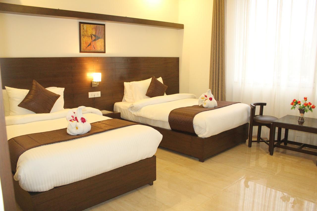Holiday Hill Hotel Rishikesh