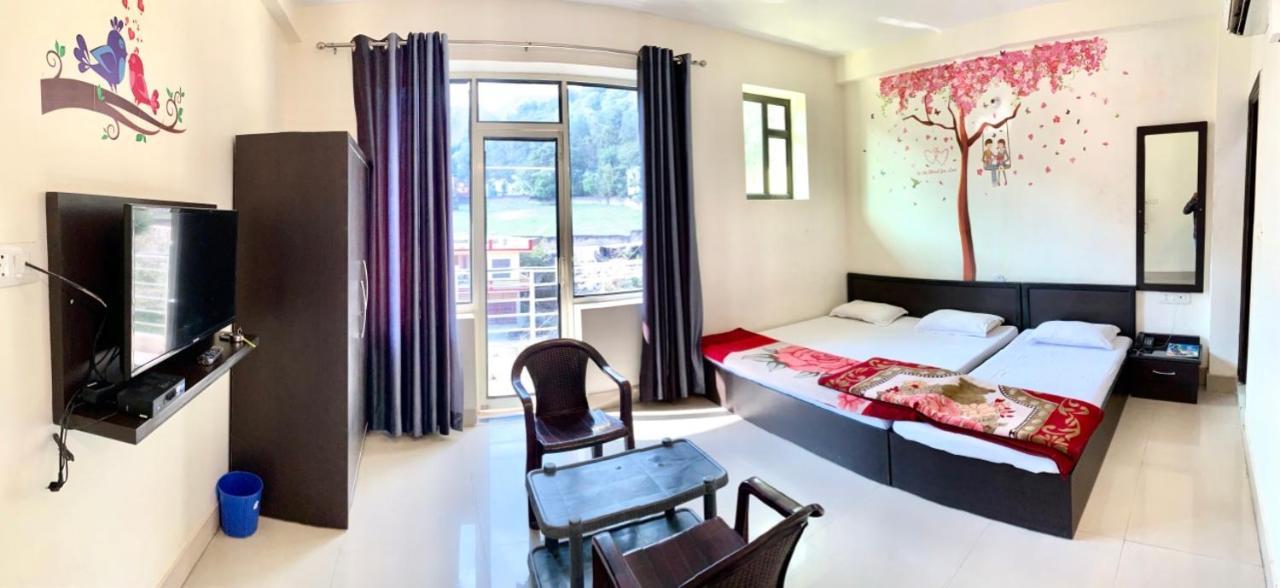 Shiv Hotel 2*