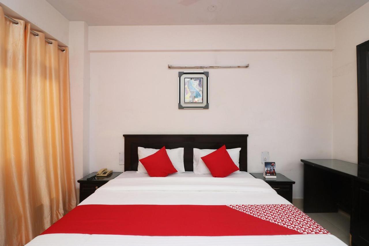 Capital O 27980 Inderlok Hotel