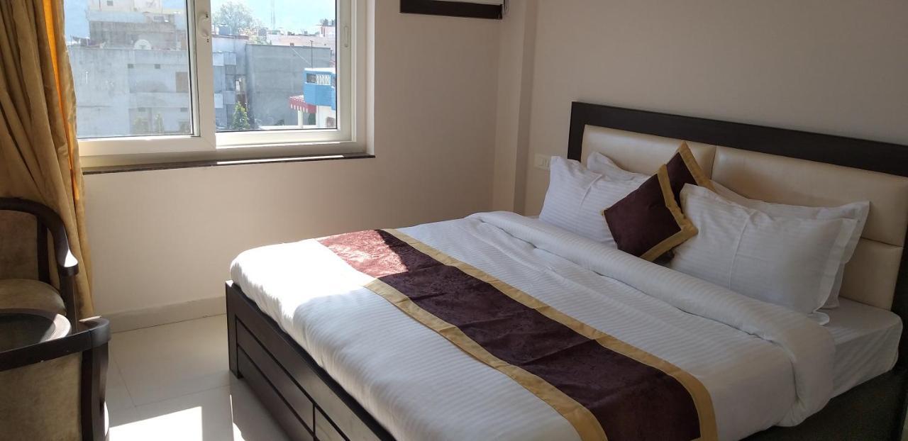 Tulsi Hotel 3*