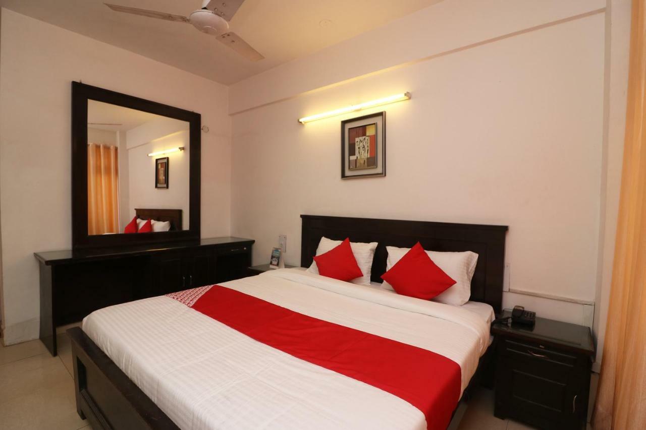 Capital O 27980 Inderlok Rishikesh
