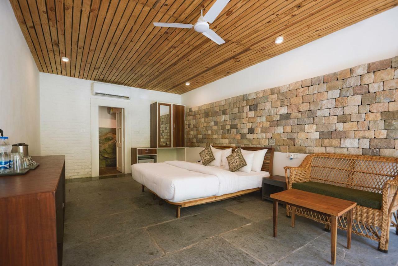 Hotel Nishantam 4*