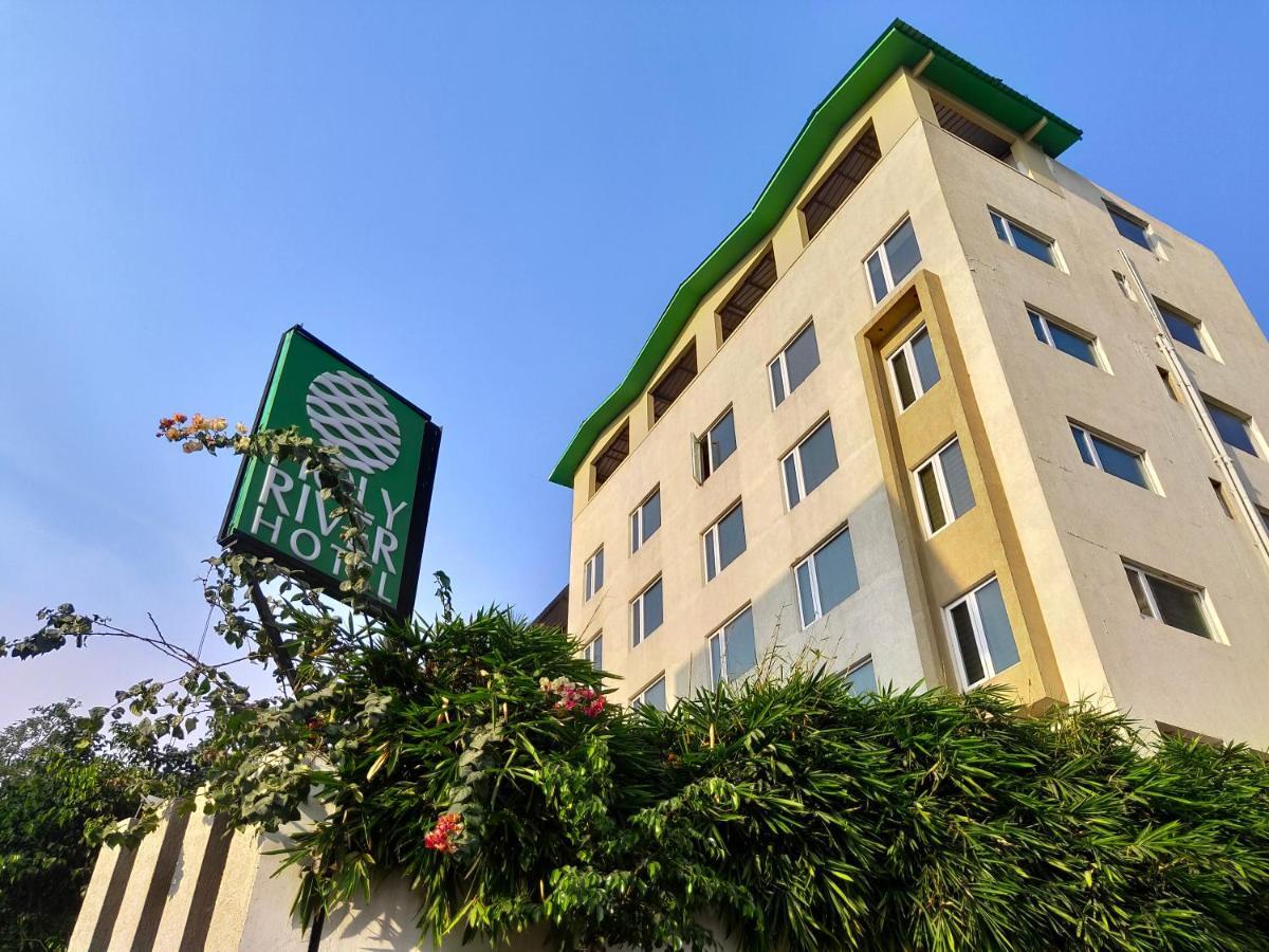 Hotel Holy River